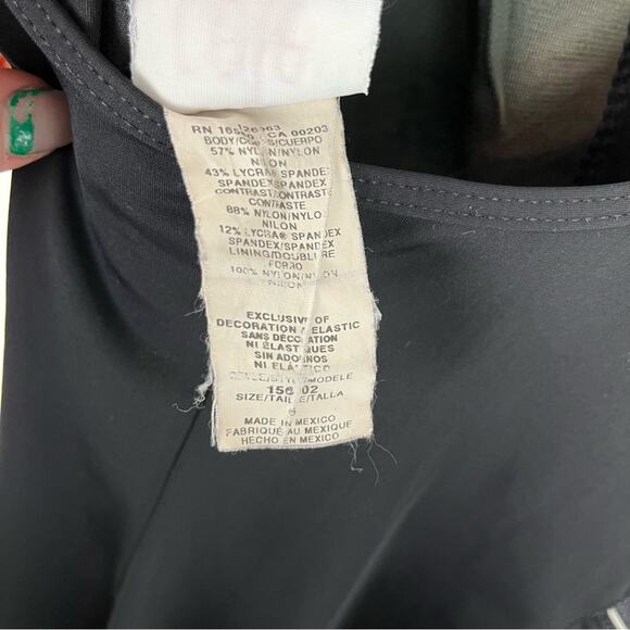 Cole of California Black One-Piece Swimsuit Asymmetrical Mesh Design White Trim - Picture 6 of 6